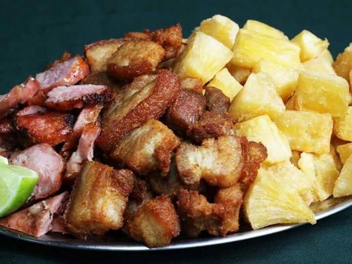 Porção de Panceta Com Mandioca 600g