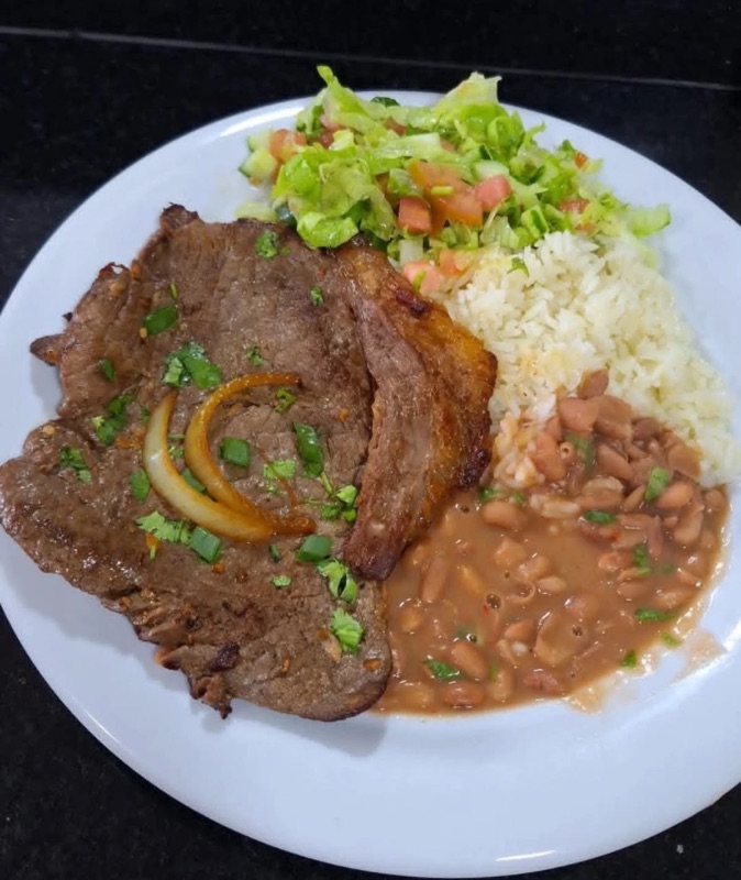 Prato Feito com carne